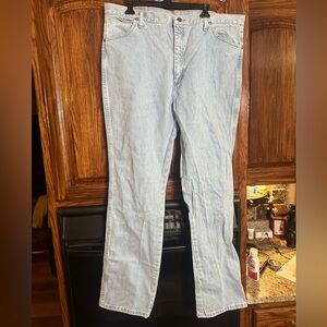 40x34 Wrangler Jeans